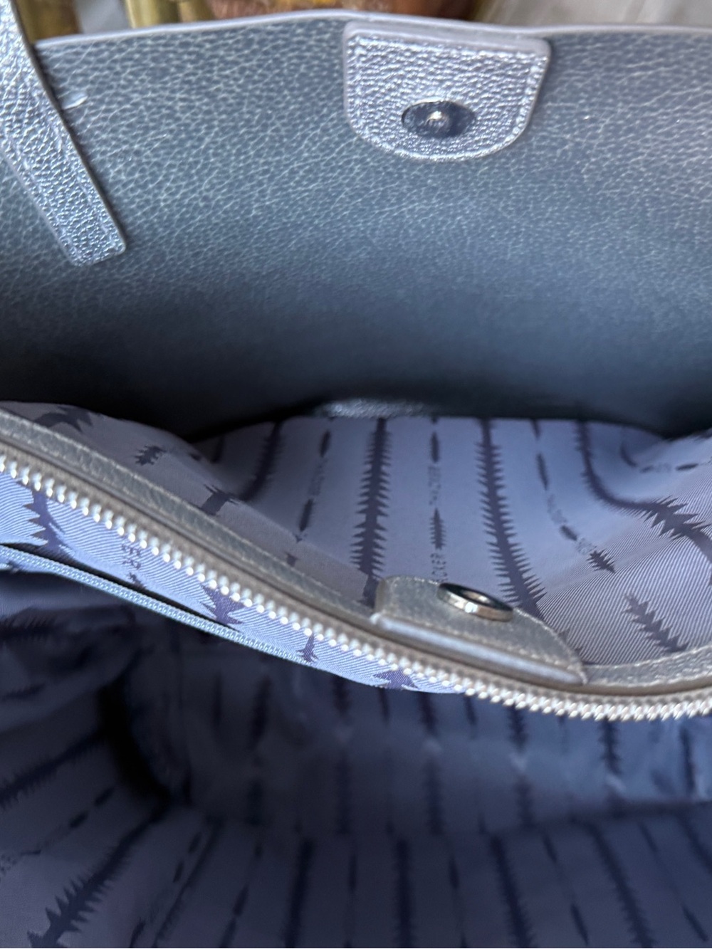 Thacker Metallic Anya Tote | Lots of Compartments | Silver - Picture 8 of 14
